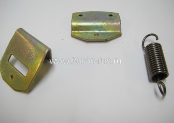 Замок кожуха двигателя